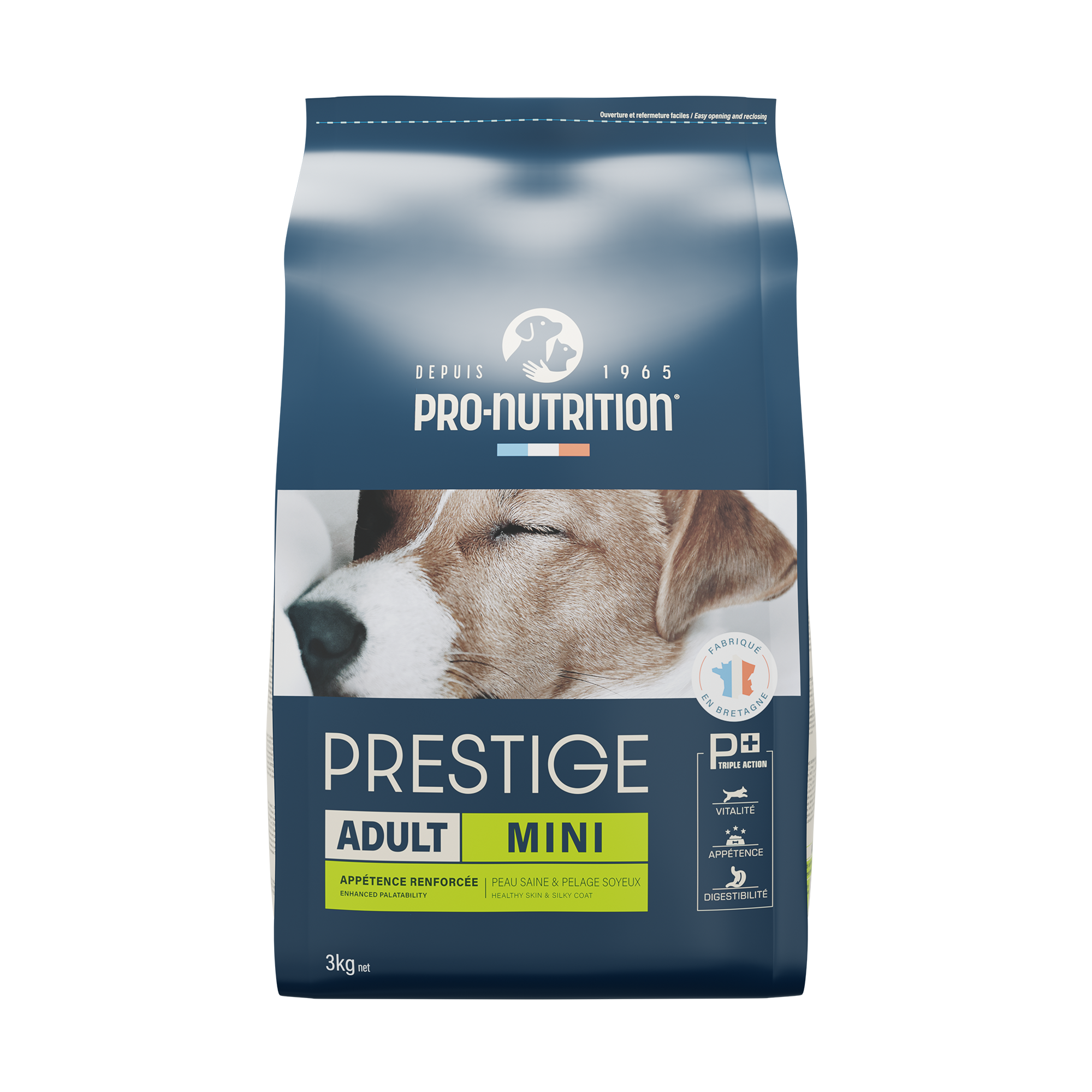 Food for small breed adult dogs A bag weighing 3 kg