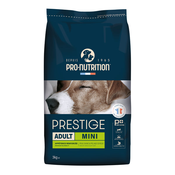 Food for small breed adult dogs A bag weighing 3 kilograms