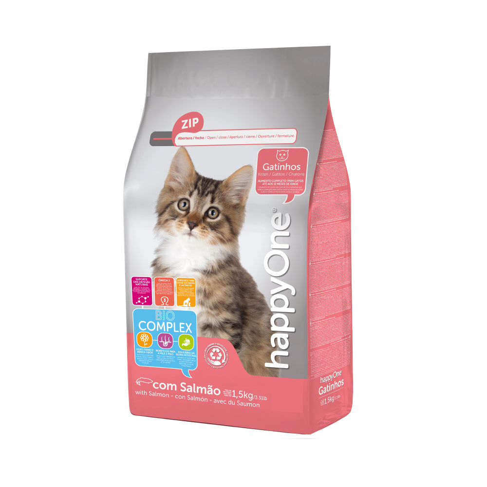 Food for kittens up to one year old A bag weighing 2 kilograms